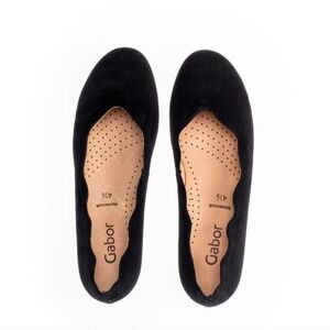Gabor Scallop Suede Ballet Flat